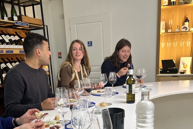 Bordeaux wines tasting workshop including Food & Wine pairings - Starting at 4:30 pm on Rue Mably
