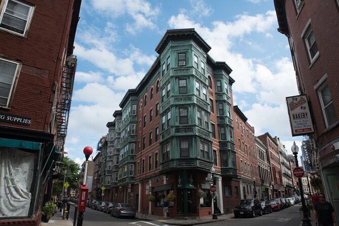 Boston North End Food Tour of 6+ Tastings, Cannoli, Lobster Roll - North Square and the oldest corners of Boston