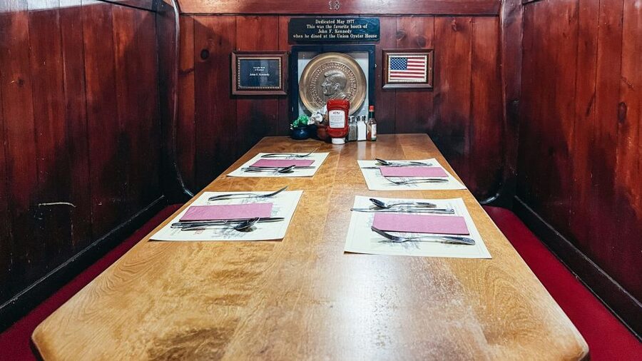 Boston: North End & Little Italy Food Tour with Local Dishes - Why the guides matter so much