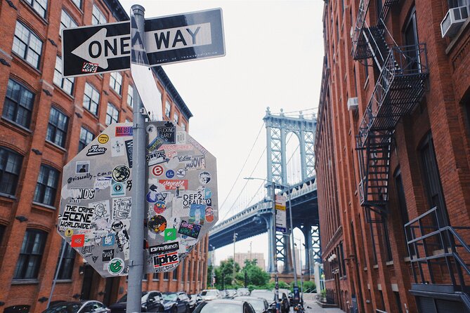 Brooklyn Heights, Brooklyn Bridge, and DUMBO Food Tour - Brooklyn Bridge Park and the waterfront pause