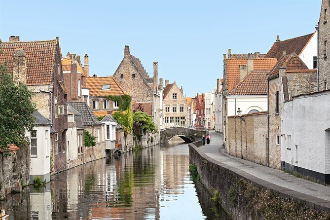 Bruges Food Tour with Full Meal & Drinks by Do Eat Better - Beer beside the Vismarkt canals