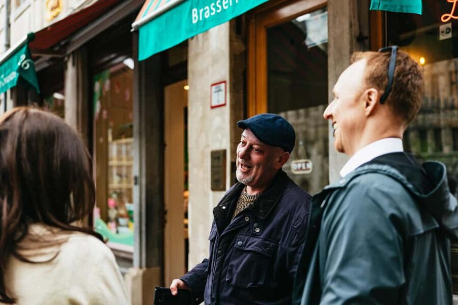 Brussels: Beer Tasting Tour with 7 Beers and Snacks - The guides make the difference