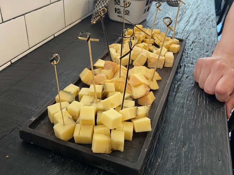 Brussels: City Center Guided Food Tour with Tastings - Quick takeaways