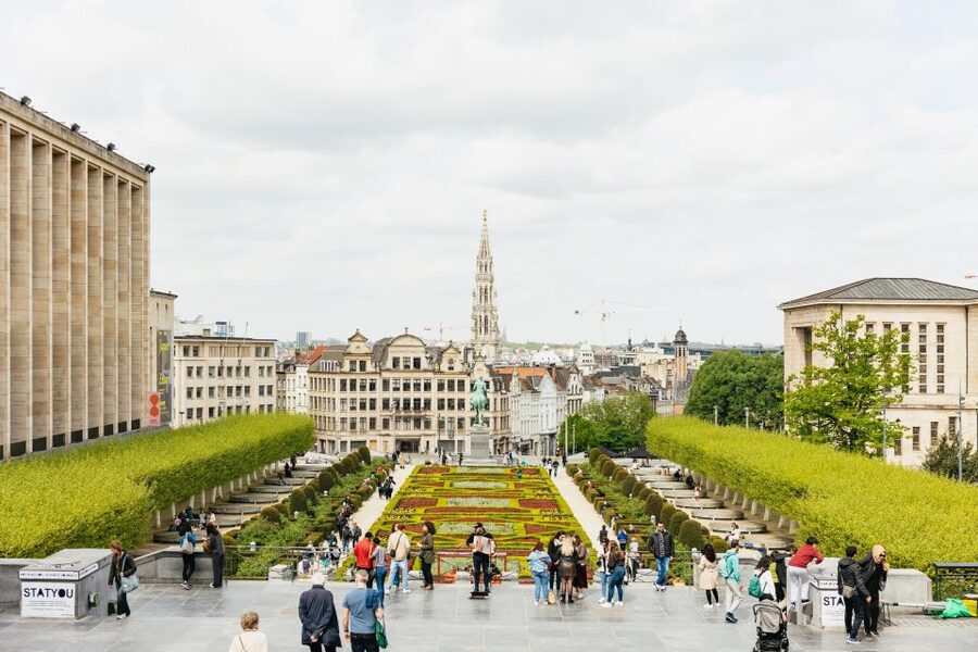 Brussels: City Highlights Walking and Tasting Tour - Four beers at a local bar