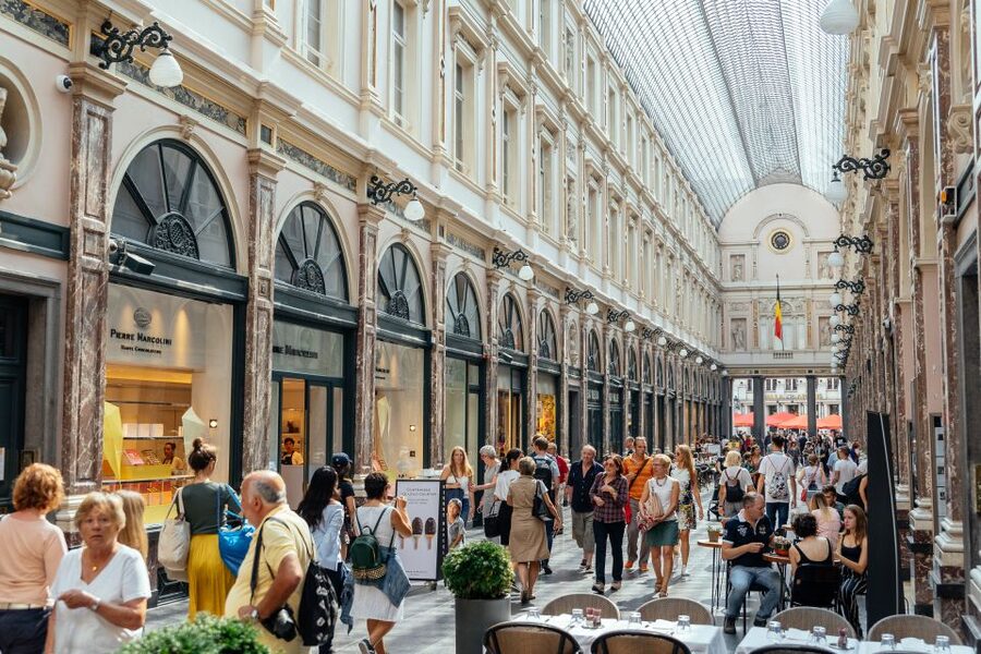 Brussels: Private Food Tour – 10 Tastings with Locals - Vegetarian options and other practical limits