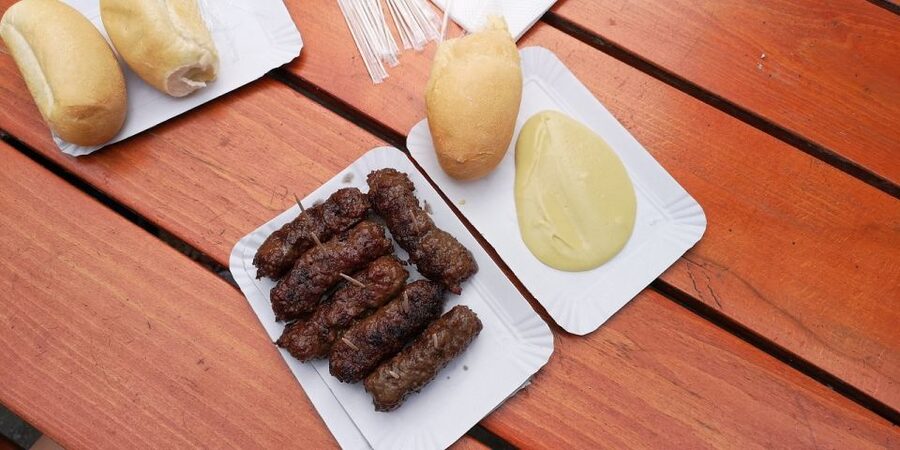 Bucharest: Street Food Tour with a Local Guide - Why This Four-Hour Tour Works