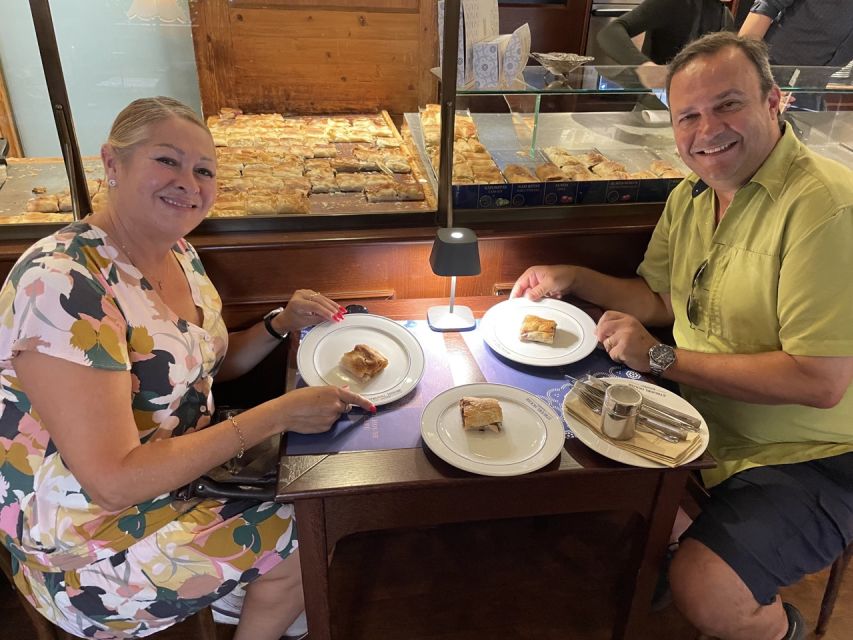 Budapest Bites: A street food adventure (3 iconic dishes) - What the praise tells you