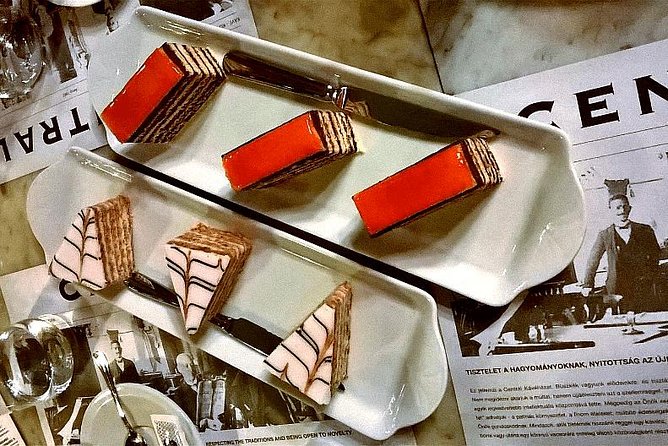 Budapest Culinary & Wine Walk - Crossing the city on foot