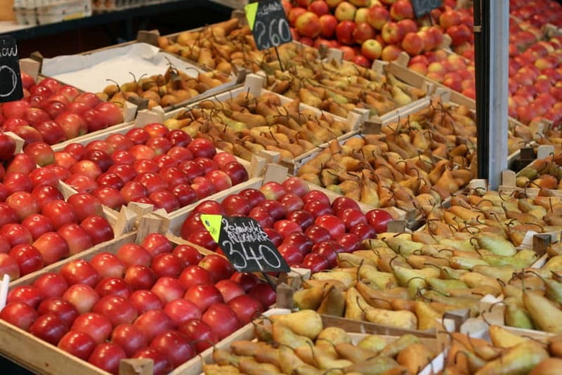 Budapest Culinary & Wine Walk—Budapest’s Signature Food Tour - Three wines from Hungary’s different regions
