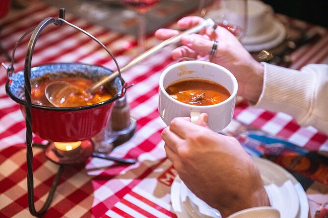 Budapest Tipsy Food Tour with Wines, Small Group & Local Guide - The guides make the difference