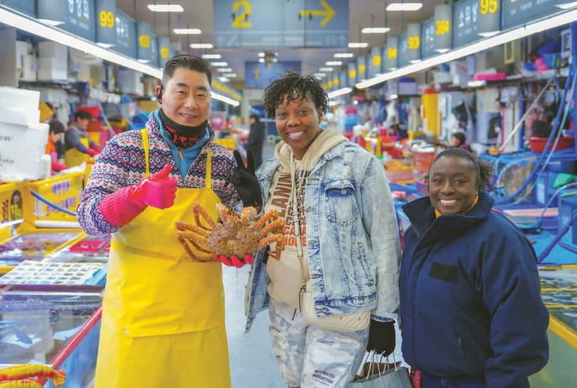 Busan: Gukje and Jagalchi Market Food Tour with Tastings - Key points at a glance