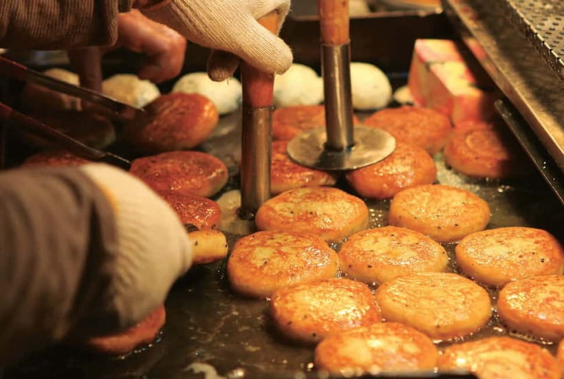 Busan: Gukje and Jagalchi Market Food Tour with Tastings - Moving from Gukje to Jagalchi Market