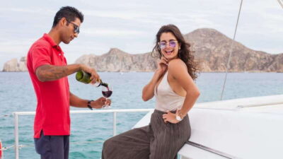 Cabo San Lucas: 2 Hour Sunset Cruise with Food and Wine