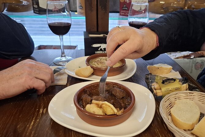 Cadiz Food Tour: Tapas, Drinks and Delights with a Local - Starting at City Hall and entering old Cádiz