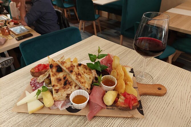 Cagliari: A Full Meal Sardinian Food Tour with Do Eat Better - Why this Cagliari food walk works