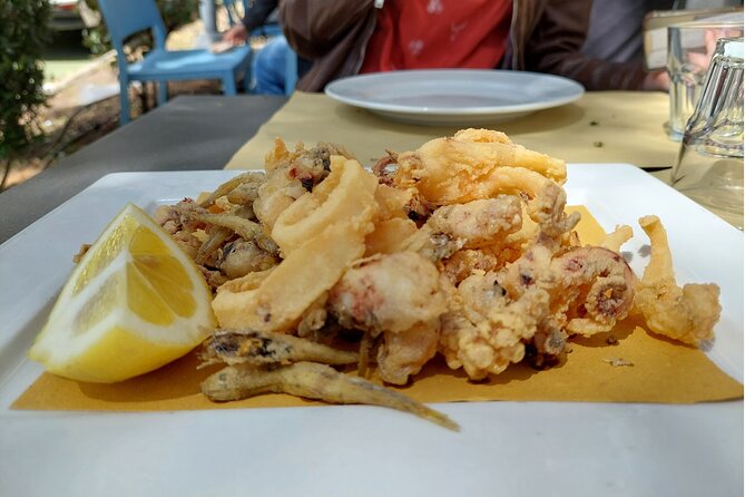 Cagliari: A Full Meal Sardinian Food Tour with Do Eat Better - Starting at Piazza Giacomo Matteotti with something sweet