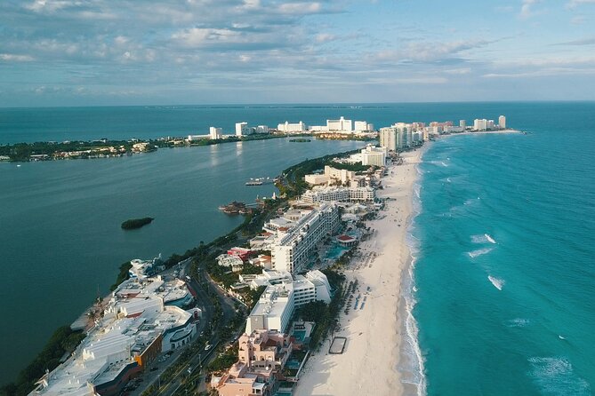 Cancun Guided Sightseeing, Shopping and Tasting Tour - Starting at Dolphins Beach and the Cancún sign