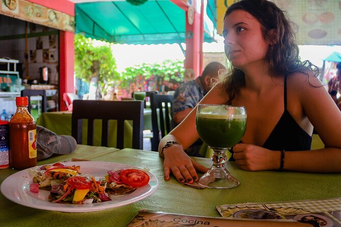 Cancun Walking Food Tour: Local Food, Markets, and Street Art. - Finishing With Ice Cream at Parque de Las Palapas