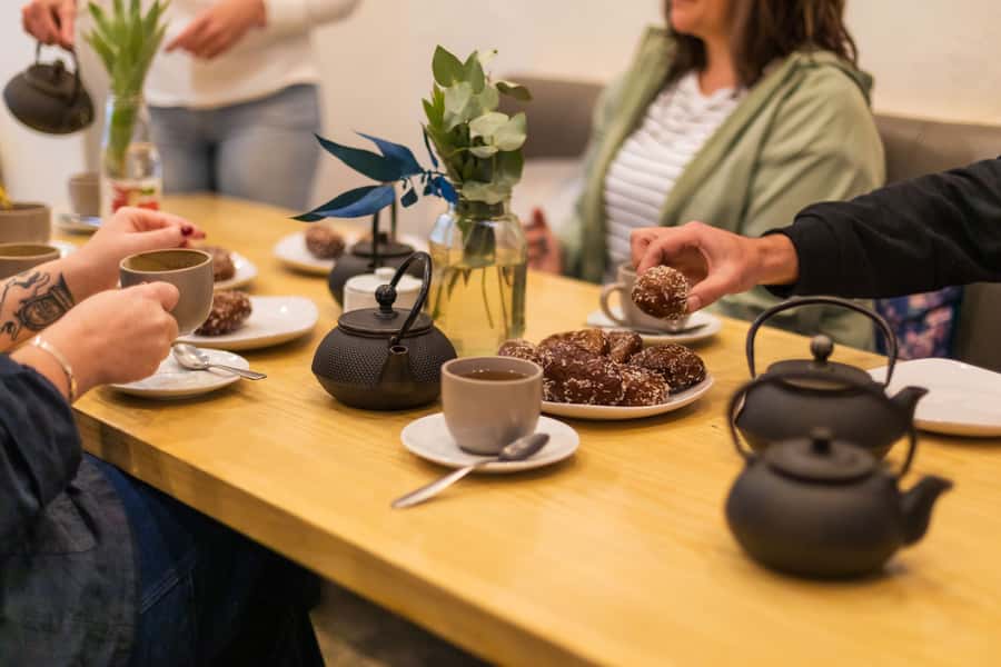 Cape Town: Essential Food and Drink Tour - Key points at a glance