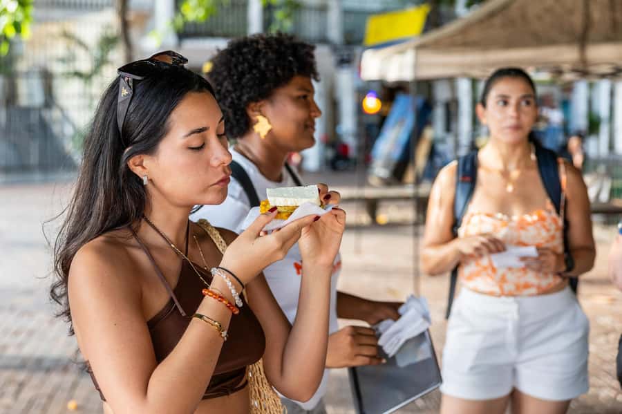 Cartagena: Guided Street Food Tour with Tastings - Who should book this Cartagena food walk?