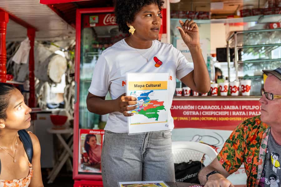 Cartagena: Guided Street Food Tour with Tastings - Getsemaní brings a different side of the city