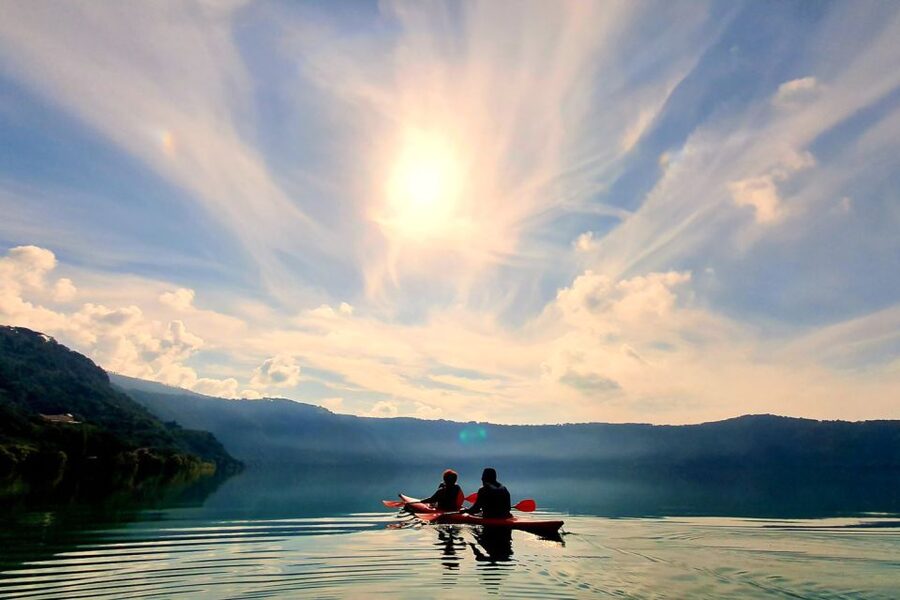 Castel Gandolfo: Kayak Food and Wine Tour - How much physical effort should you expect?