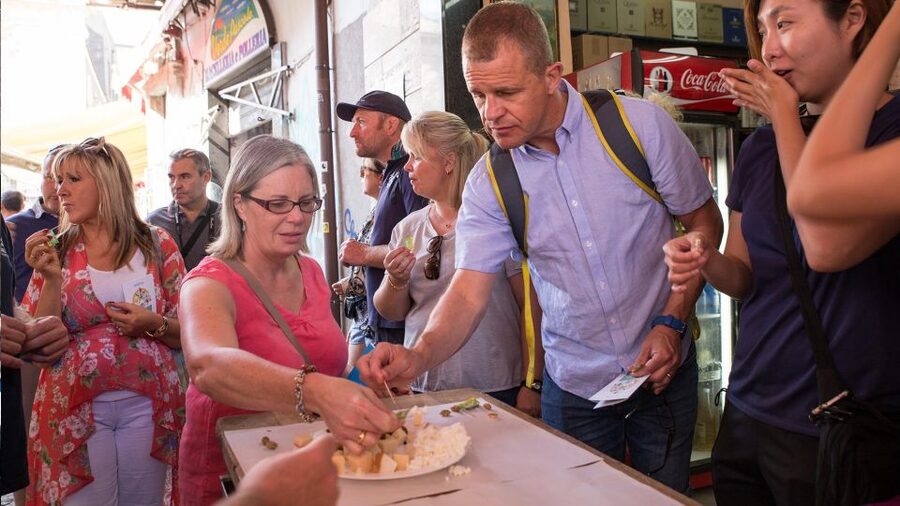Catania Street Food Tour - Chiosco Costa and the refreshing seltz