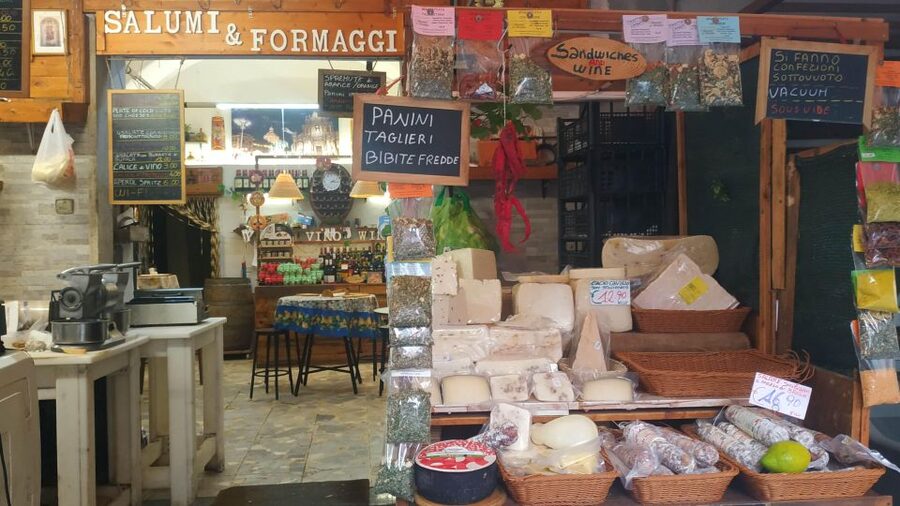 Catania Street Food Tour: Fish Market & City Centre - Vegetarian and allergy advice