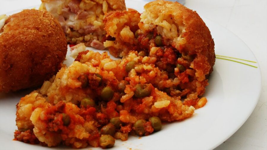 Catania: Street Food Walking Tour - Arancino, Catania’s famous rice snack