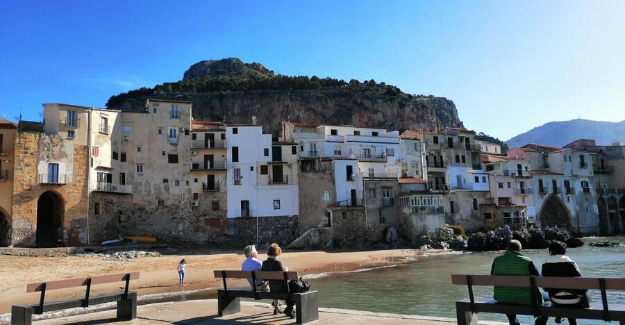 Cefalù: Street Food Tour with Tastings - Thirty minutes at the secret stop