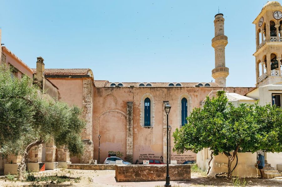 Chania: Old Town Highlights Guided Tour with Street Food - Five good reasons to consider this Chania food walk