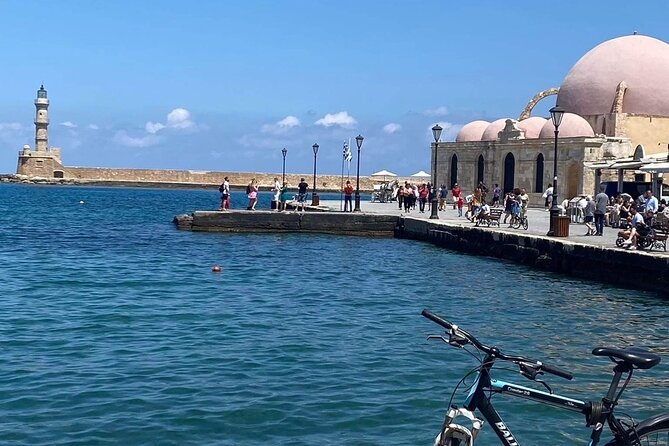 Chania Walking Food And Wine Night Tour - Venetian lanes and the fountain square
