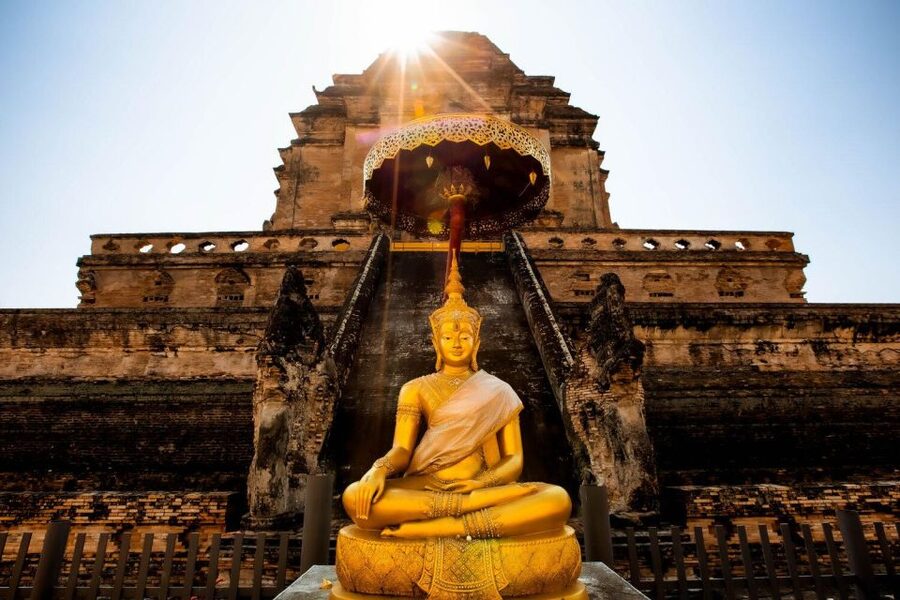 Chiang Mai: Temples and Street Food Night Tour by Tuk Tuk - Wat Phra Singh and northern Thai design