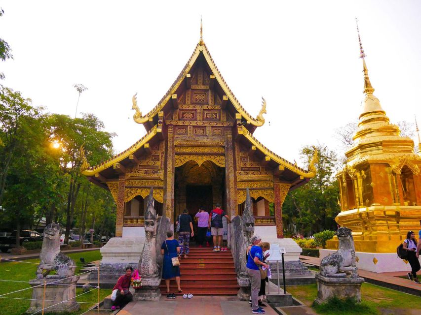 Chiang Mai: Temples and Street Food Night Tour by Tuk Tuk - Who will enjoy this tuk tuk evening most