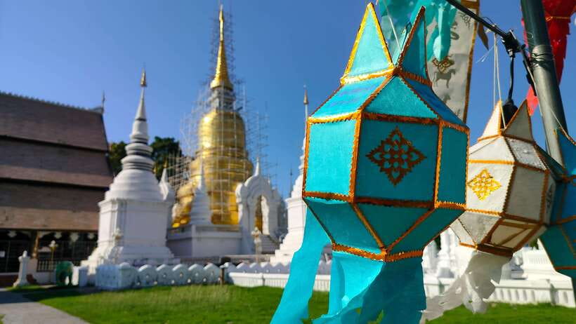 Chiang Mai: Tuk-Tuk Evening Tour with Temples & Street Foods - What the $64 price really covers
