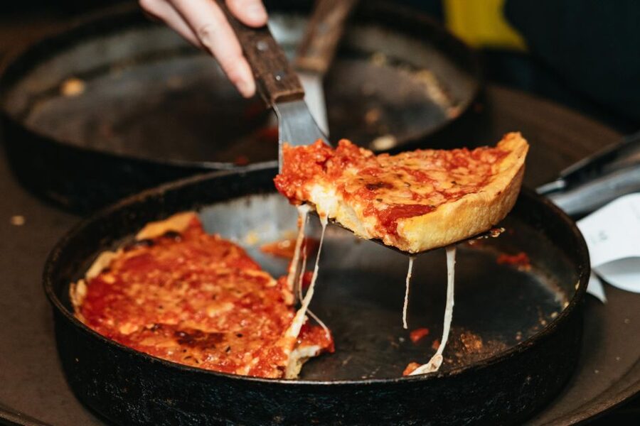Chicago: Classic Food Walking Tour with Bike or Kayak Rental - Key points to know before booking