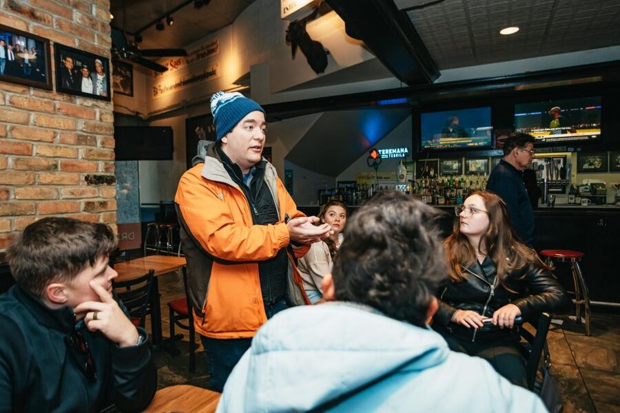 Chicago: Classic Food Walking Tour with Bike or Kayak Rental - Practical booking advice