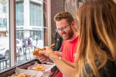 Chicago Food Tour: Taste the City’s Most Iconic Eats
