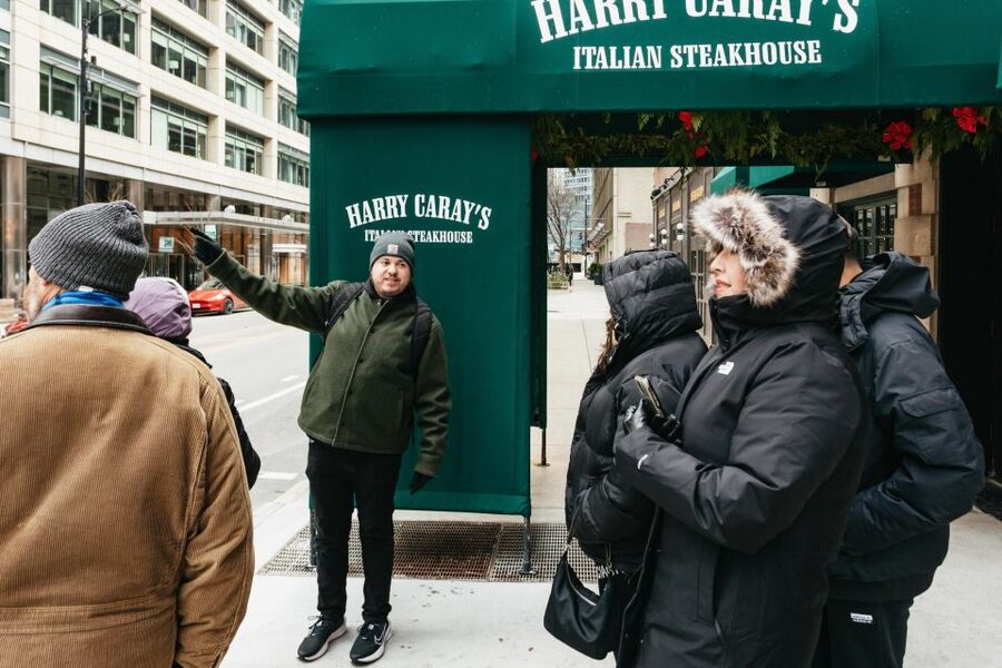 Chicago: Gangsters and Food Tasting Walking Tour - Why food makes the gangster stories work
