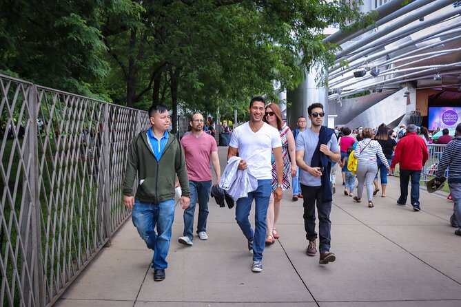 Chicago Loop District Food Tour with Deep Dish & Beef Sandwich - Calder’s Flamingo: a quick lesson in public art