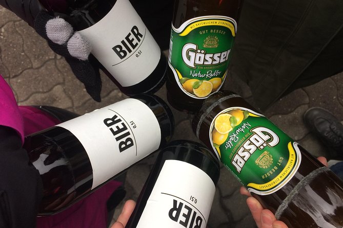 Classic Bites and Culinary Trends Neighborhood Food Tour in Berlin - A savory fusion stop with Berlin beer