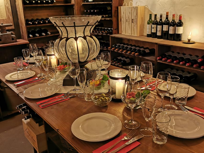 Cologne-Nippes: Gourmet wine tasting with cheese platter - Who will enjoy this tasting most