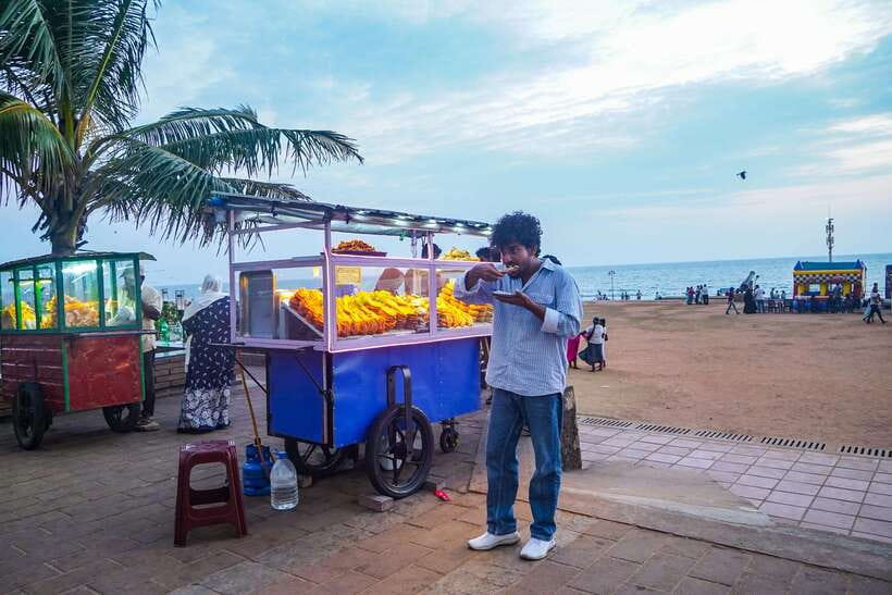 Colombo Local Food Tour by Tuk Tuk – All Inclusive - The guides make or break the evening