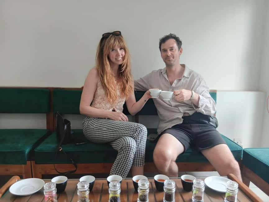 Colombo: Tastiest Local Food Tour by Tuk-Tuk Meals Included - Drinks, tea, and cooling down the chilli