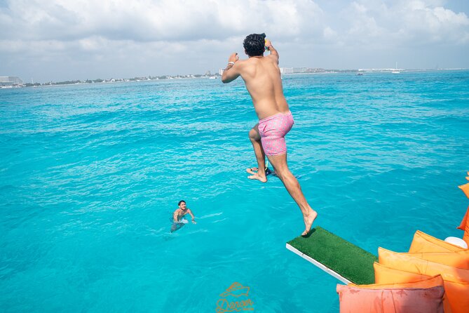 Dancer Cruise Isla Mujeres Snorkel Food and Drinks Included - Lunch With Fajitas and Ceviche