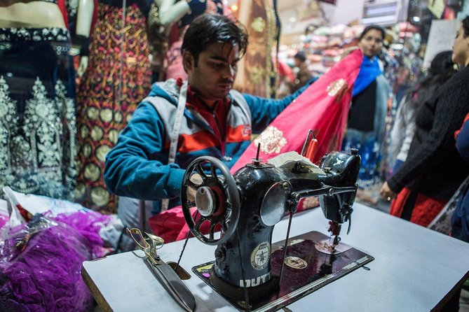 Delhi Food Walk: Rickshaw Ride, Street Eats & Market Tour - Starting in Kamla Nagar at 4 pm