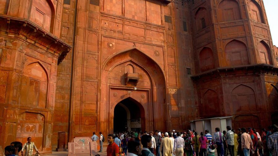 Delhi: Old Delhi City Tour with Tuk Tuk Ride & Street Food - Finishing at India Gate and passing Parliament