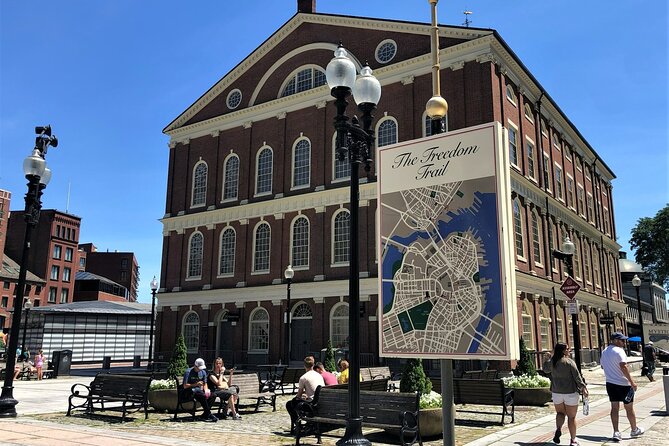Devour Boston: North End Guided Food Tour & Market Visit - Ending with cannoli at Caffè Paradiso