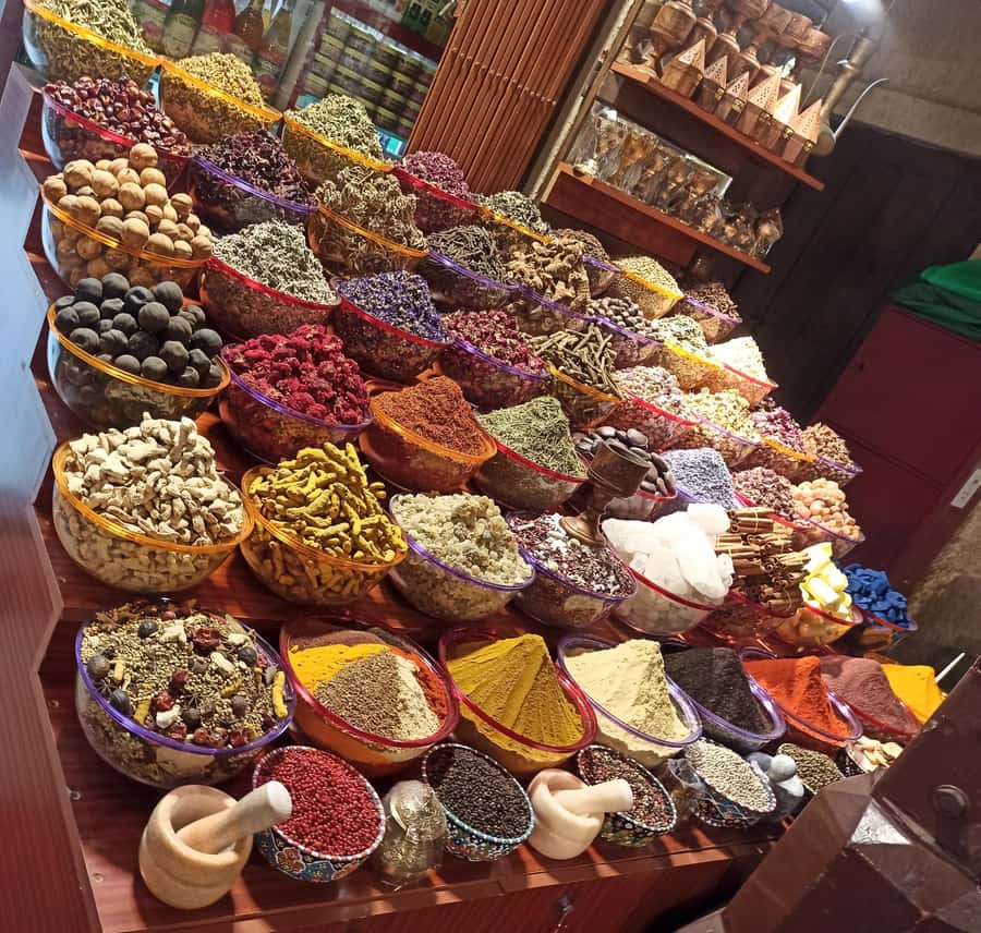 Dubai: City Highlights Tour with Blue Mosque & Street Food - Dubai Frame and the final photo stop