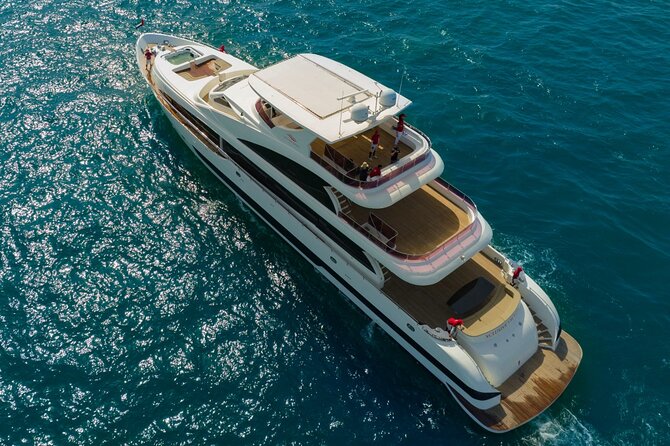 Dubai Harbour Super Yacht Experience with gourmet & Drinks - Music, dress, and life on board
